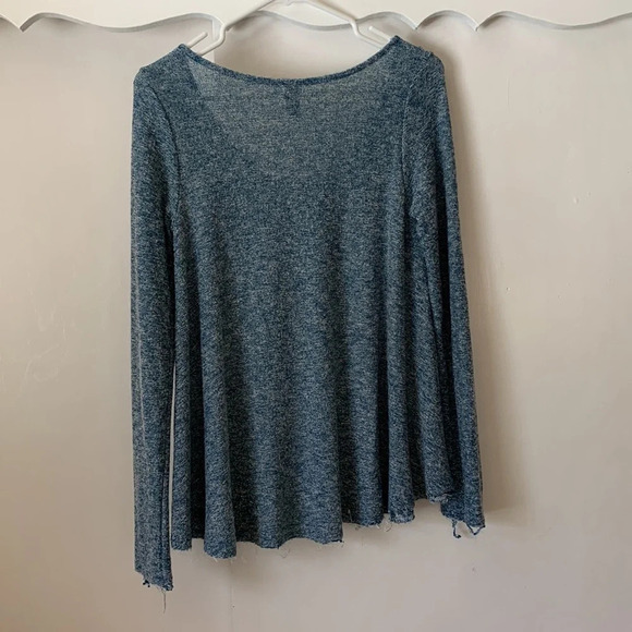Windsor long sleeved blue textured top - Size S - Picture 2 of 6